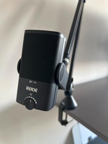 Rode NT-USB mini & Rode PSA1 podcast setup beschikbaar voor biedingen