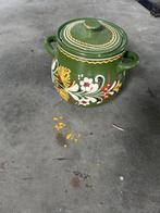 Decoratieve Aardewerken Pot met Bloemenpatroon, Antiek en Kunst, Ophalen of Verzenden