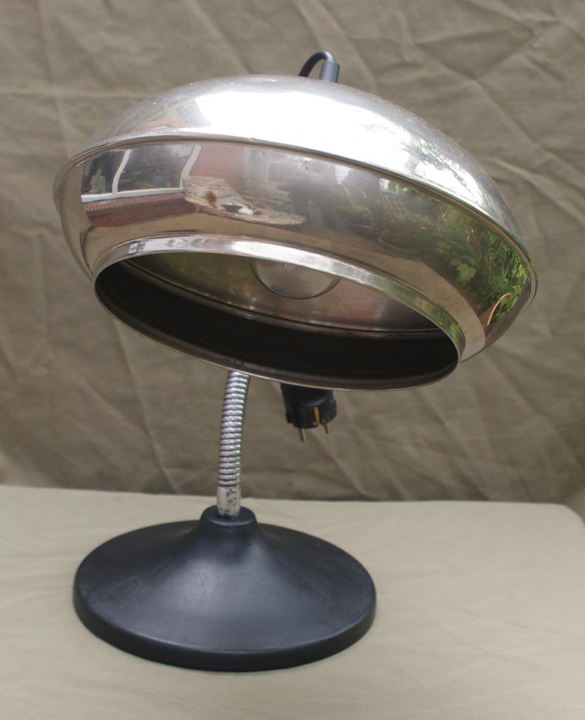 Bureau Lamp Duitsland, Ophalen