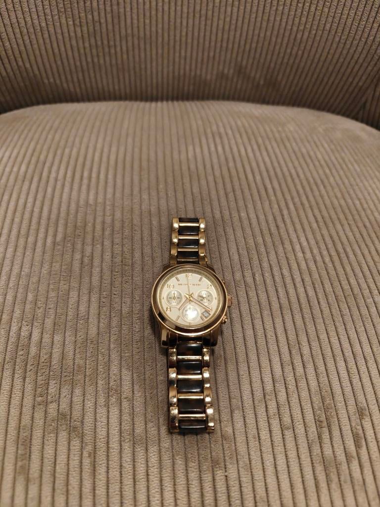 Michael Kors dameshorloge 36 mm goudkleurig, Sieraden, Tassen en Uiterlijk, Horloges | Dames, Overige merken, Staal, Gebruikt