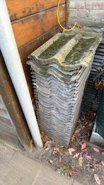 Gratis Dakpannen +/- 70 stuks, Ophalen, Gebruikt, Steen of Klei, Dakpannen