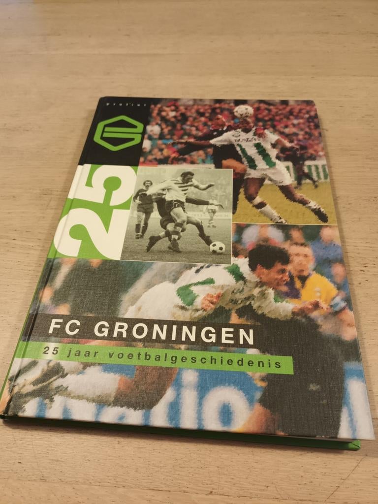 FC Groningen  25 jaar voetbalgeschiedenis.Voetbal.Profiel, Maat XL, Ophalen of Verzenden, Zo goed als nieuw, Overige typen