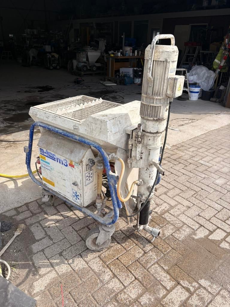 M-tec M3 ,mengpomp / gietvloer / egaline /380v, Doe-het-zelf en Verbouw, Gereedschap | Overige machines, Gebruikt, Ophalen