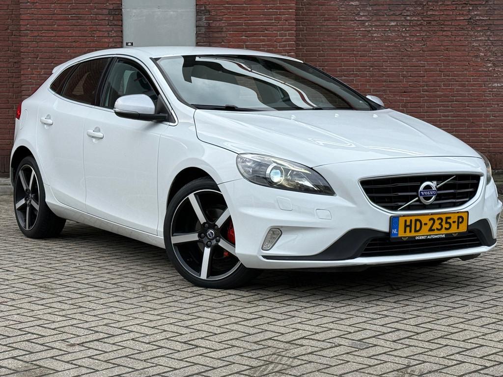 Volvo V40 2.0 D2 R-Design Business|LEDER|PDC|XENON|GOED-ONDE, Voorwielaandrijving, Gebruikt, 4 cilinders, 1969 cc