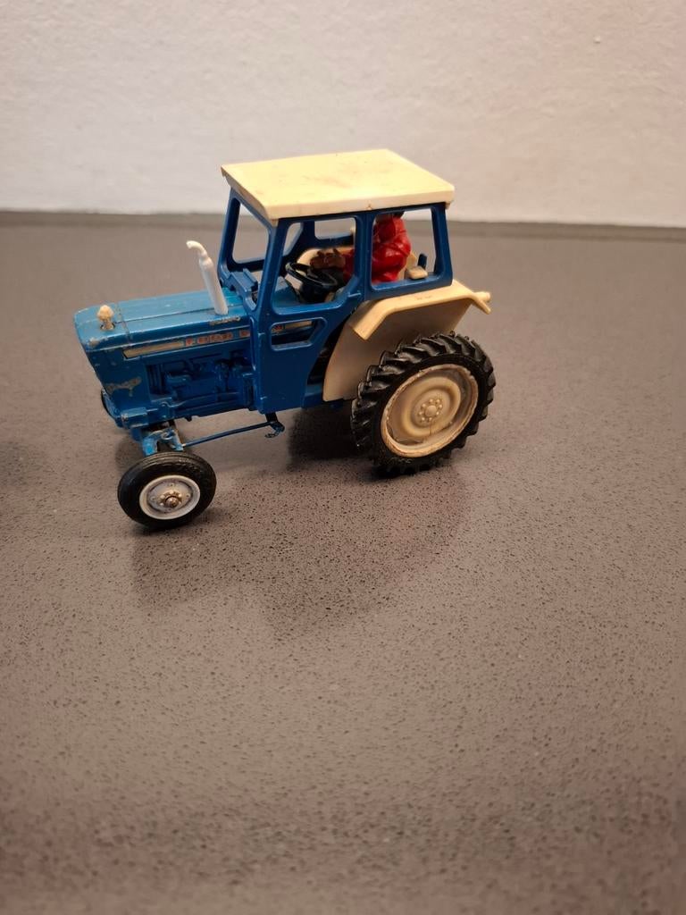 Te koop britains ford 5000, Hobby en Vrije tijd, Modelauto's | 1:32, Ophalen of Verzenden, Zo goed als nieuw, Tractor of Landbouw