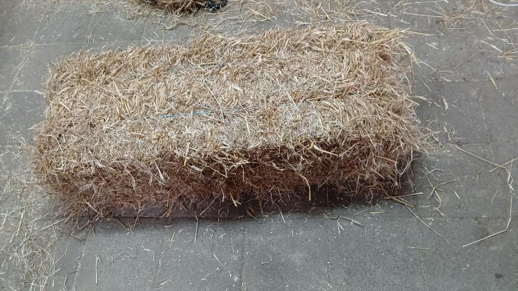 Kleine baaltjes tarwe stro, Dieren en Toebehoren, Dierenvoeding, Vee, Ophalen of Verzenden