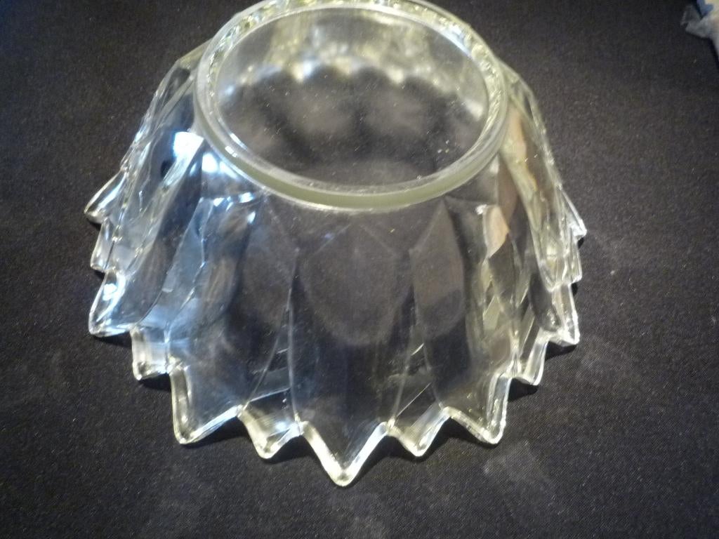 Art-deco Kristallen schaalgeetste puntjes Ø22 x 11 cm, Ophalen of Verzenden