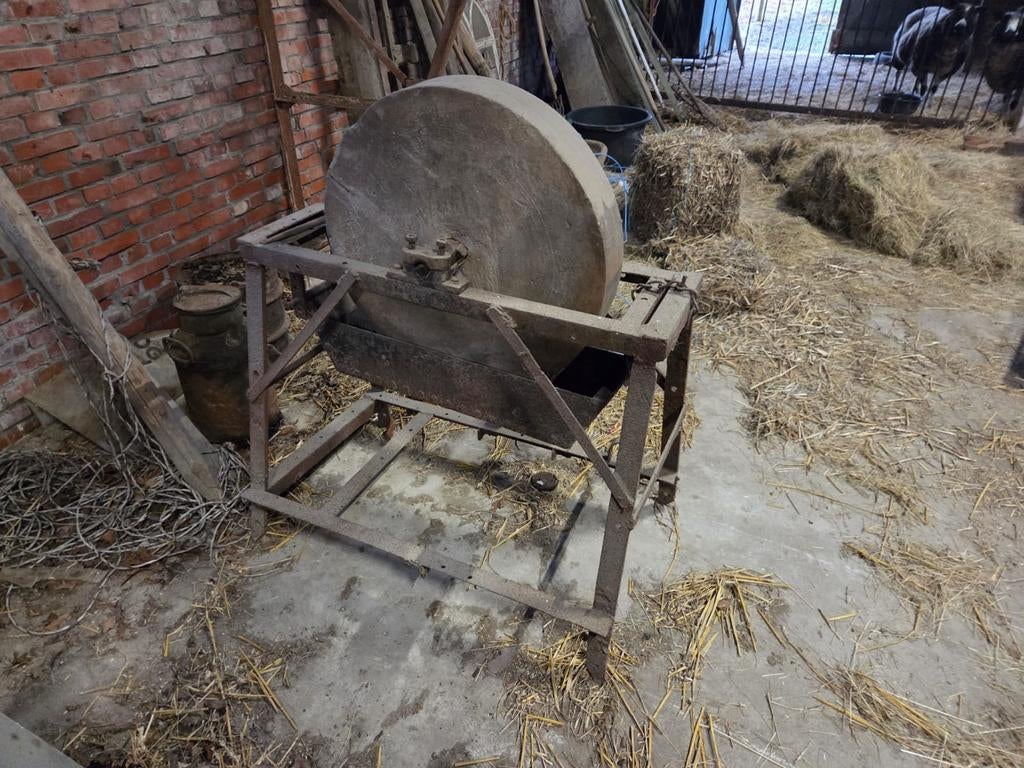 Oude slijpsteen, Antiek en Kunst, Antiek | Gereedschap en Instrumenten, Ophalen