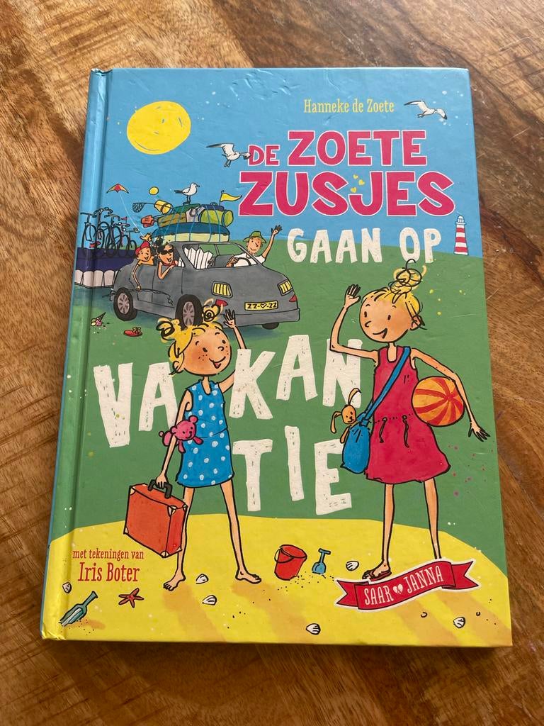 Boek: De Zoete Zusjes gaan op vakantie, Ophalen of Verzenden, Zo goed als nieuw, Fictie algemeen