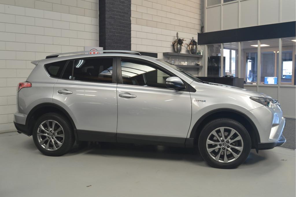 Toyota RAV4 2.5 Hybrid AWD Executive Business // LEDER // TR, Auto's, Toyota, Automaat, Navigatiesysteem, Gebruikt, Euro 6
