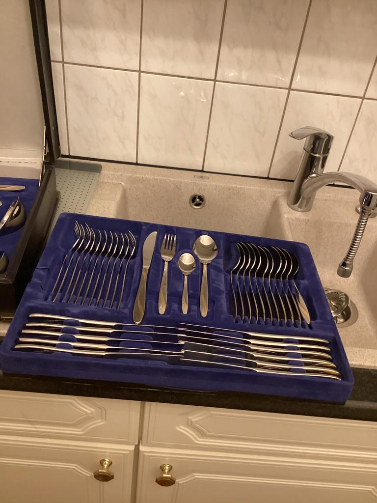 Bestek casete in koffer, Ophalen of Verzenden, Zo goed als nieuw, Wit