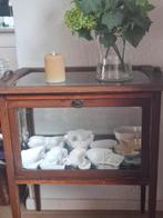 Theekastje Antiek zonder inhoud, Ophalen