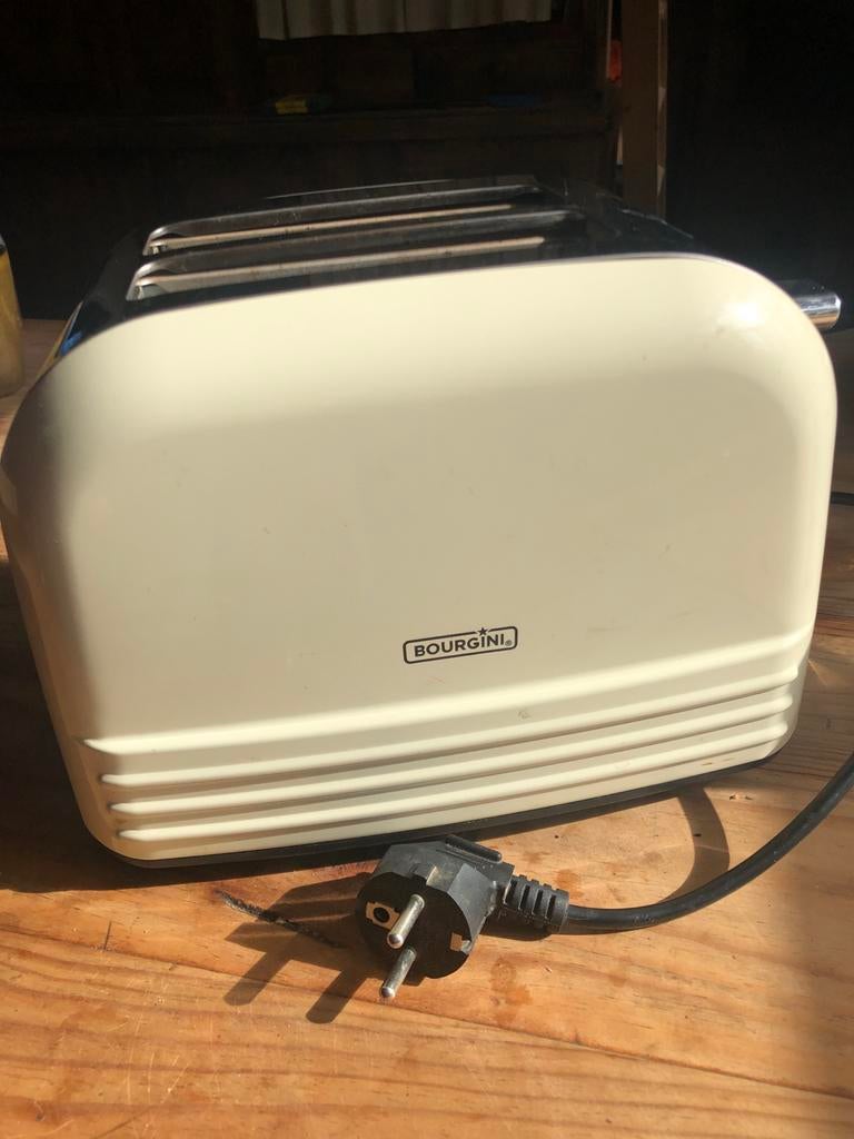 Bourgini broodrooster met metalen behuizing, Witgoed en Apparatuur, Broodroosters, Ophalen of Verzenden, Zo goed als nieuw