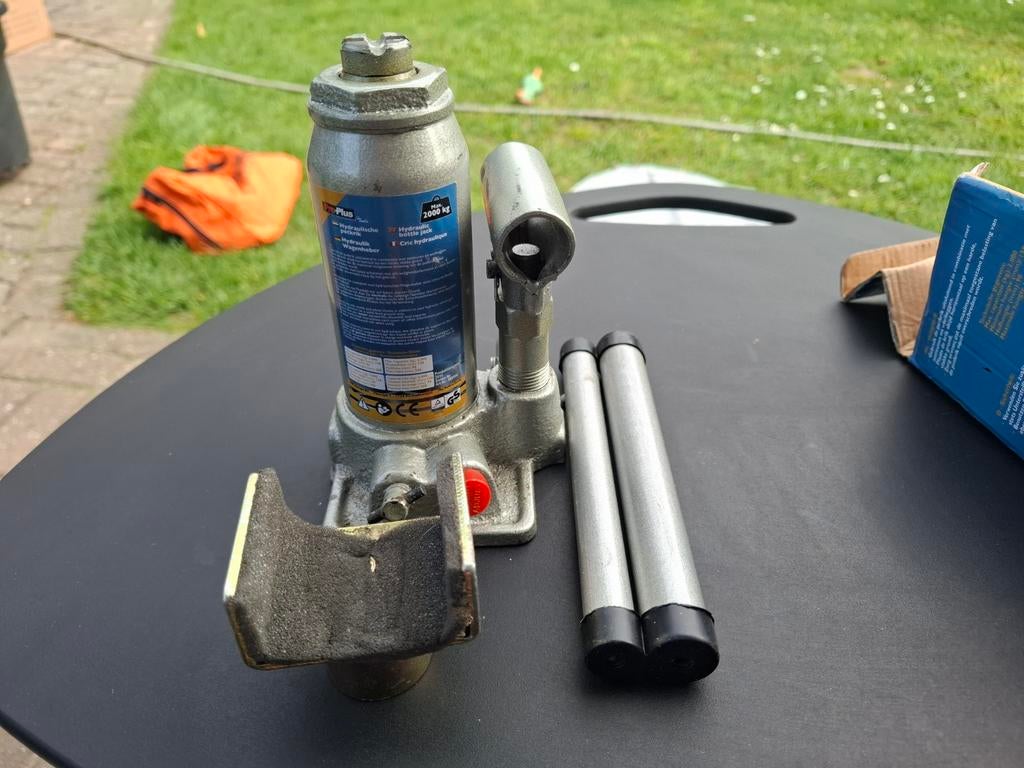 Pro-Plus Hydraulische Potkrik 2000 kg met assteun, Caravans en Kamperen, Caravan accessoires, Ophalen of Verzenden, Zo goed als nieuw