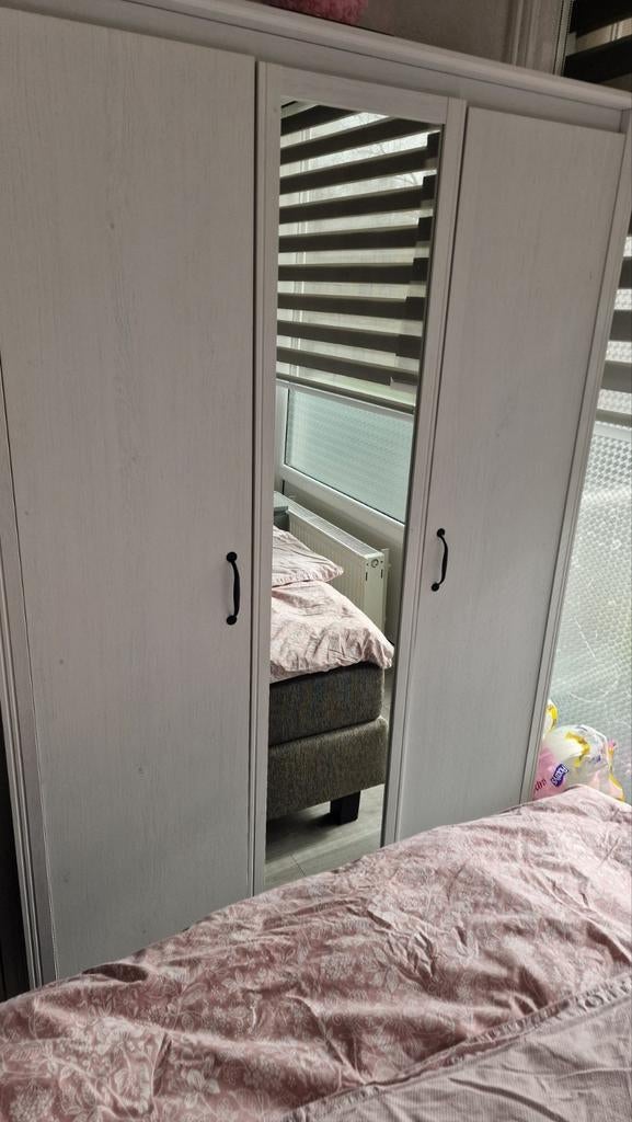 SONGESAND Kledingkast wit met spiegel 120x60x191 cm, Met deur(en), Gebruikt, 100 tot 150 cm, Modern, Scandinavisch