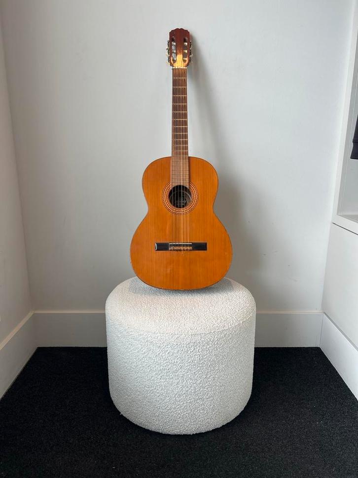 Juan Estruch klassieke gitaar Spanje nylon snaren basis, Muziek en Instrumenten, Snaarinstrumenten | Gitaren | Akoestisch, Gebruikt