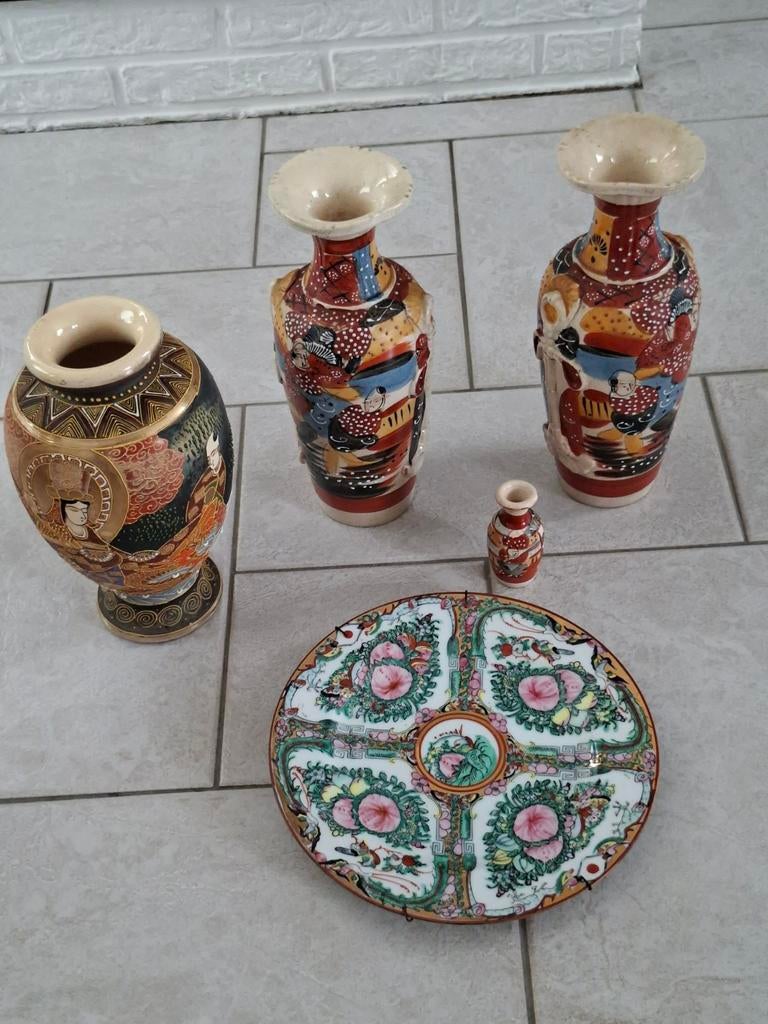 5 STUKS O.A CHINESE VAZEN BIEDEN, Ophalen