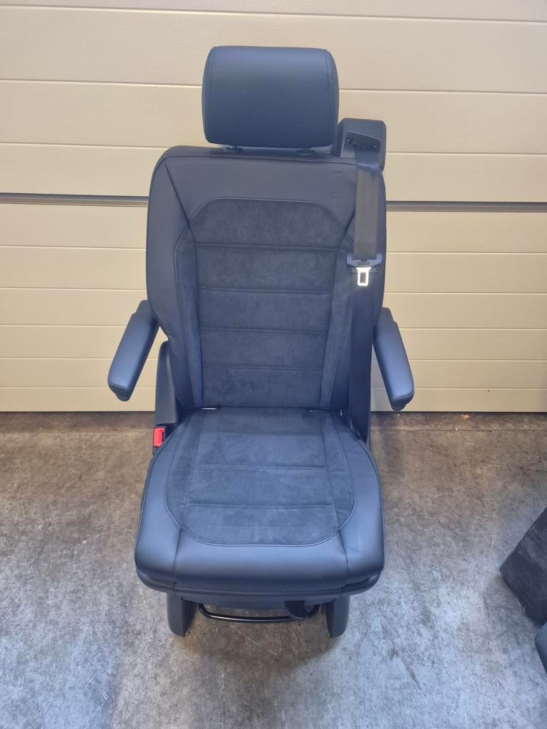 VW TRANSPORTER MULTIVAN CALIFORNIA DRAAISTOEL - ACHTER STOEL, Ophalen of Verzenden
