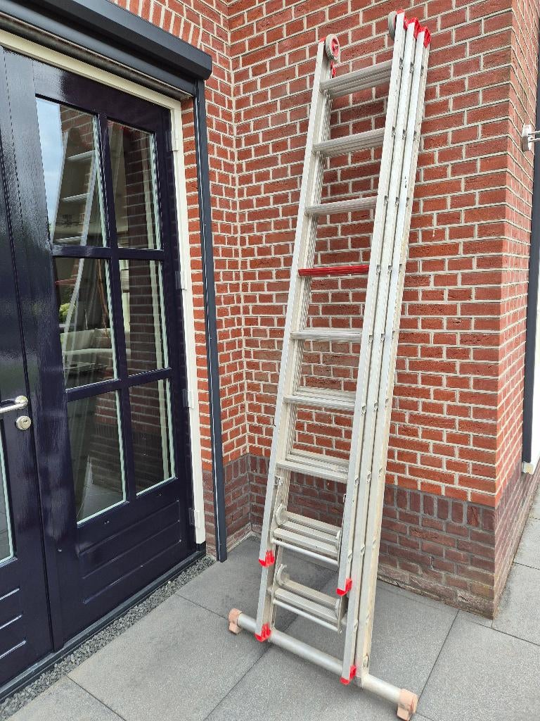 3 x 9 spots - Aluminium ladder (Altrex), Doe-het-zelf en Verbouw, Ophalen, Gebruikt, Ladder, Opvouwbaar of Inschuifbaar