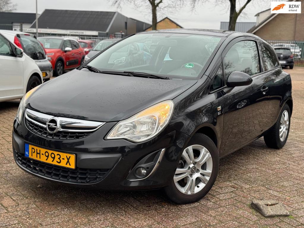 Opel Corsa 1.2-16V Cosmo NAVIGATIE AIRCO CRUISE CTRL, Voorwielaandrijving, Euro 5, 4 cilinders, Electronic Stability Program (ESP)