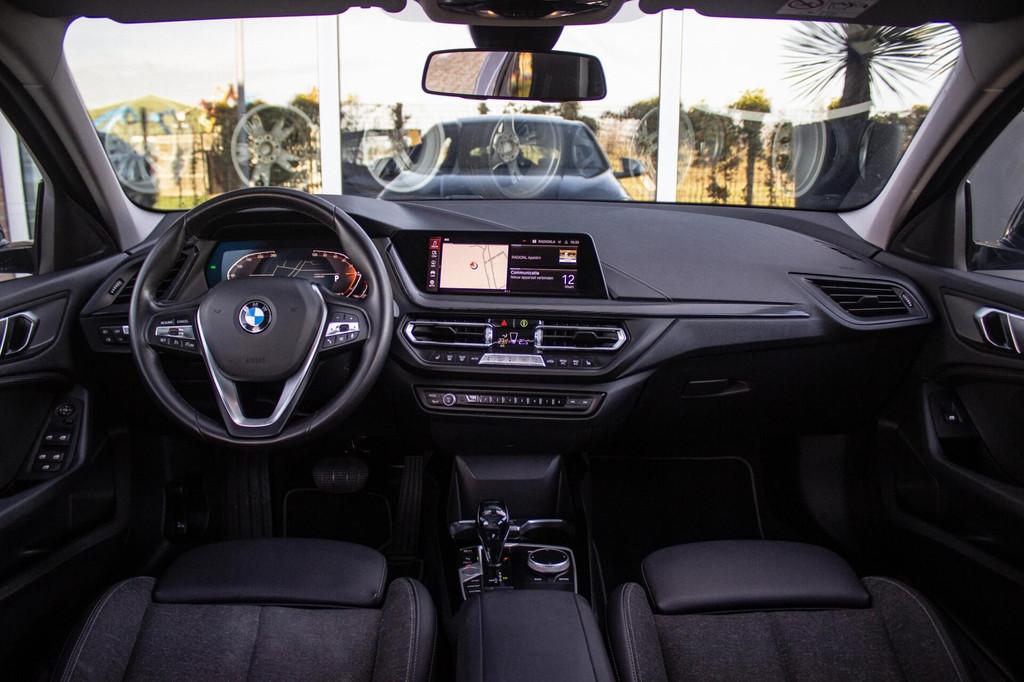 BMW 1-serie 118i F40 Executive Edition Sport-Line | 1e eigen, Gebruikt, Leder en Stof, Origineel Nederlands, Bedrijf