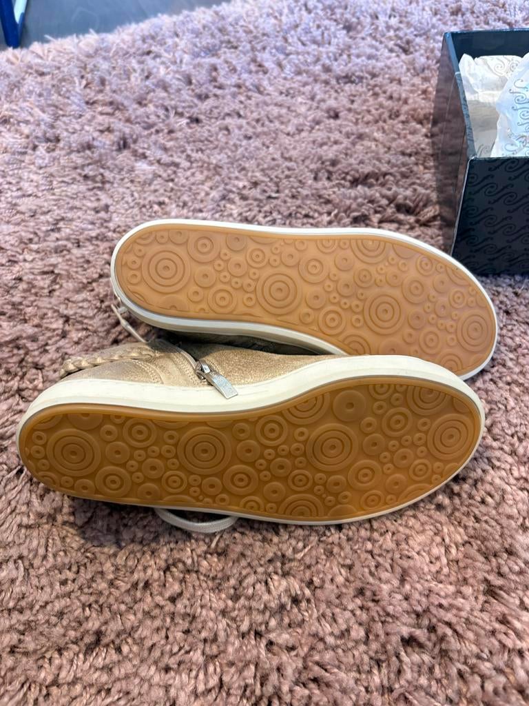 Nieuwe Footnotes schoenen maat 37 - Goudkleurig, Kleding | Dames, Schoenen, Ophalen of Verzenden, Nieuw, Overige kleuren, Sneakers of Gympen