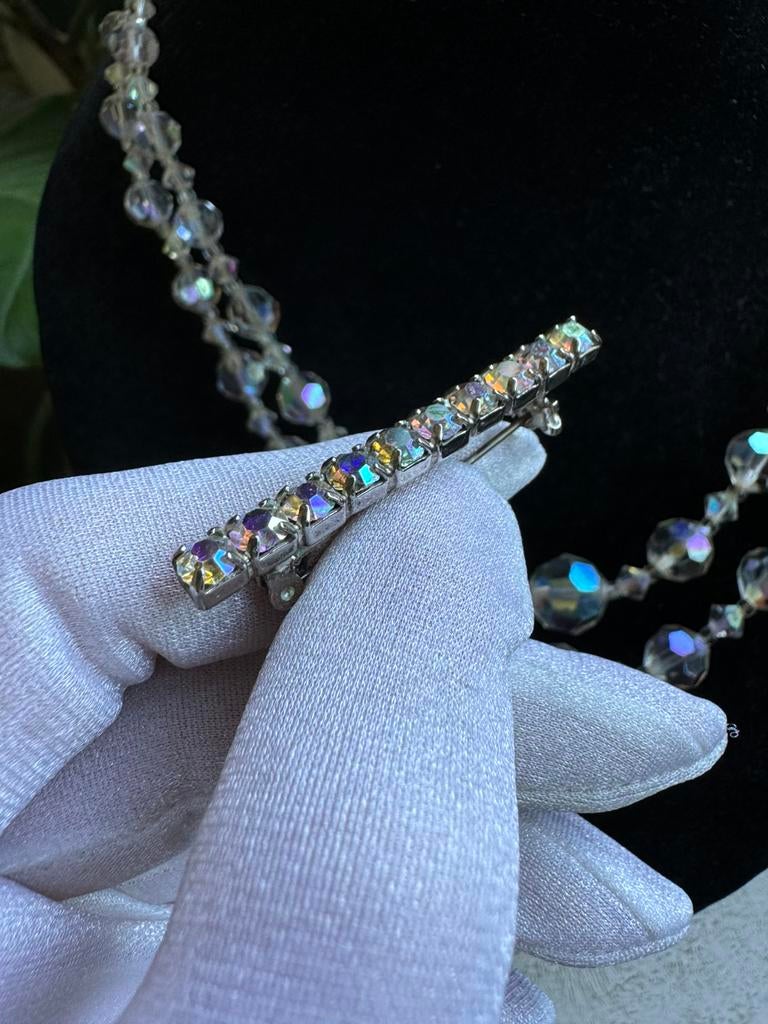 Vintage brooch with AB crystals/rhinestones, Verzenden, Zo goed als nieuw, Overige materialen