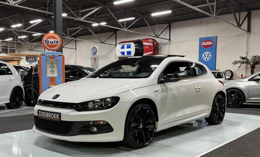 Volkswagen Scirocco 2.0 TSI GTS DSG Vol opties! Dynaudio! Cr, Auto's, Automaat, Gebruikt, 4 cilinders, Wit