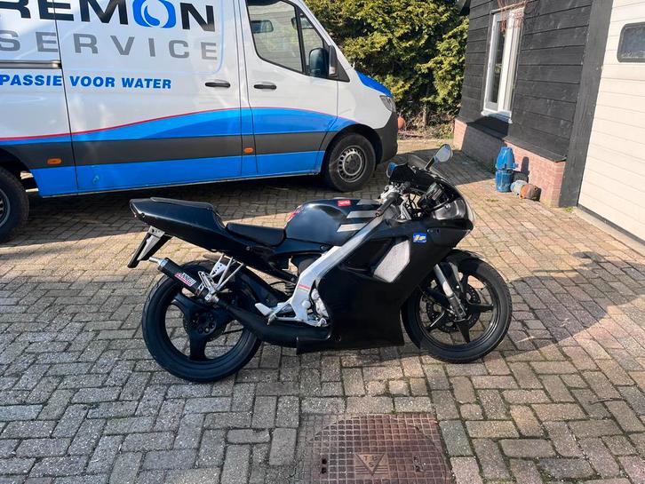 Aprilia rs50 replica (1996), Fietsen en Brommers, Scooters | Aprilia, Gebruikt, Overige modellen, Maximaal 45 km/u, Benzine, Ophalen