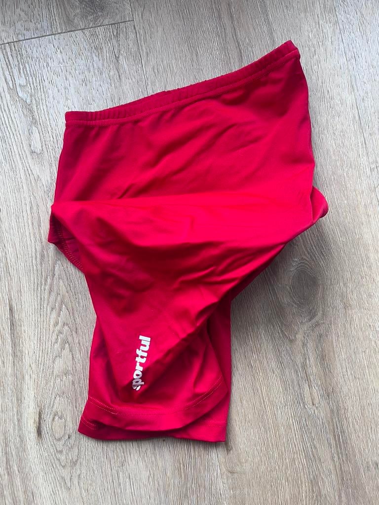 Sportful Junior Fietsbroek rood JXL, Fietsen en Brommers, Fietsaccessoires | Fietskleding, Kinderen, Overige maten, Zo goed als nieuw