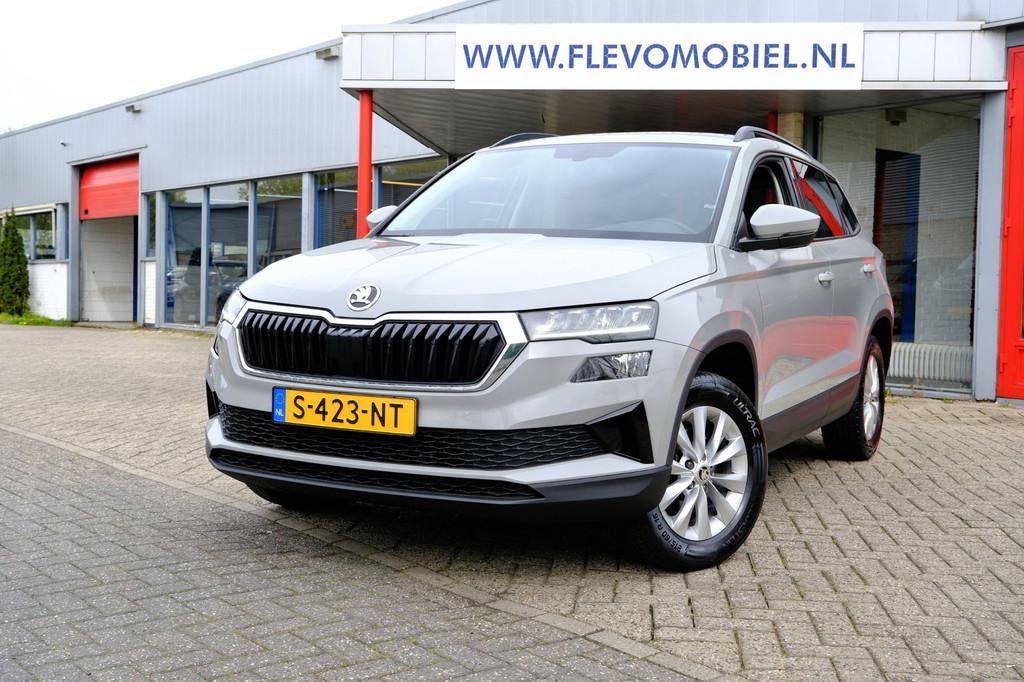 Skoda Karoq 1.0 TSI Business Edition 1e eigenaar|LED|Navi|Cl, Auto's, Skoda, Voorwielaandrijving, Stof, Gebruikt, Handgeschakeld
