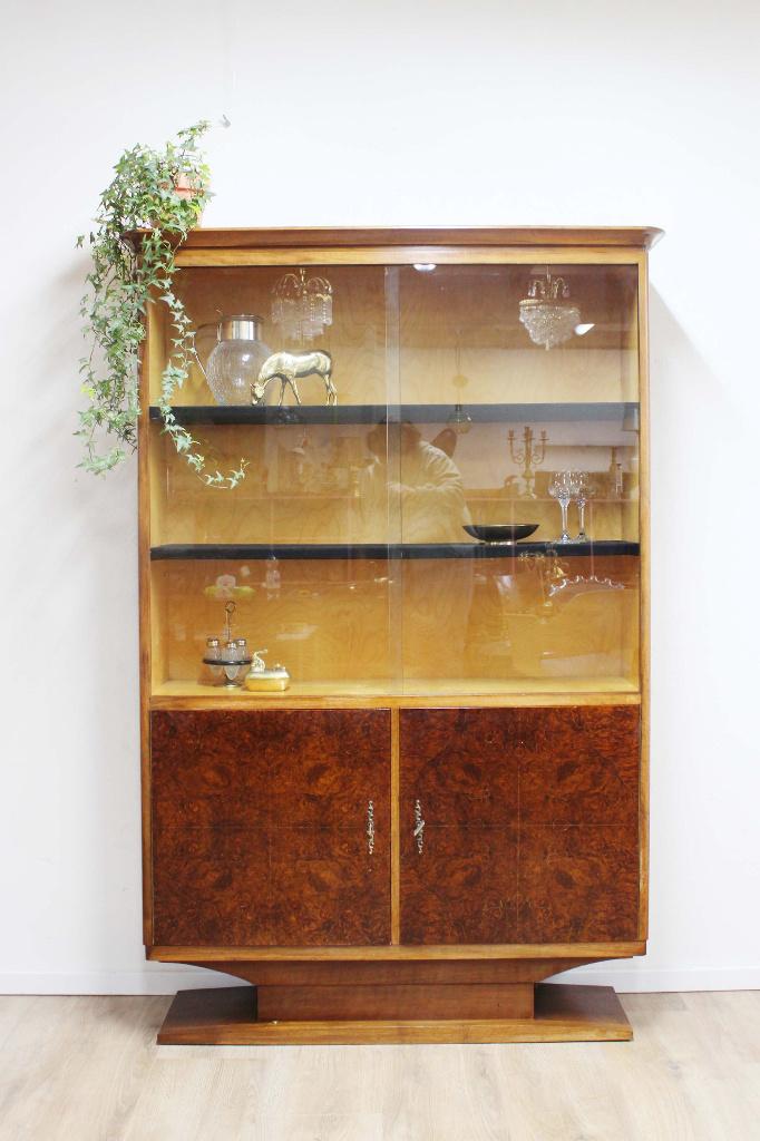 Houten vintage vitrine kast. Mid Century retro boekenkast, Huis en Inrichting, Kasten | Vitrinekasten, Glas, O, Zo goed als nieuw