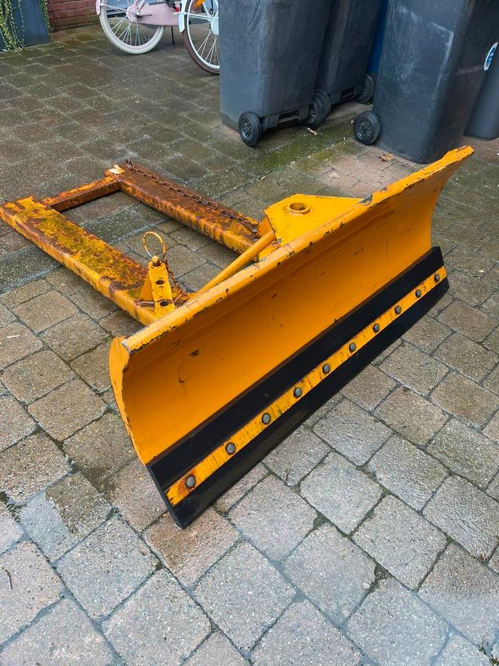 Keurige sneeuwschuiver heftruck, Doe-het-zelf en Verbouw, Gereedschap | Overige machines, Ophalen of Verzenden