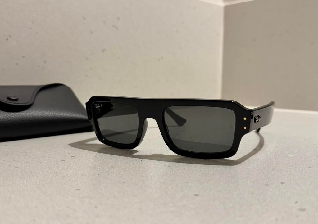 Nieuwe Ray-Ban zonnebril - vorig jaar gekocht, ongebruikt, Zonnebril, Zwart, Nieuw, Ophalen of Verzenden
