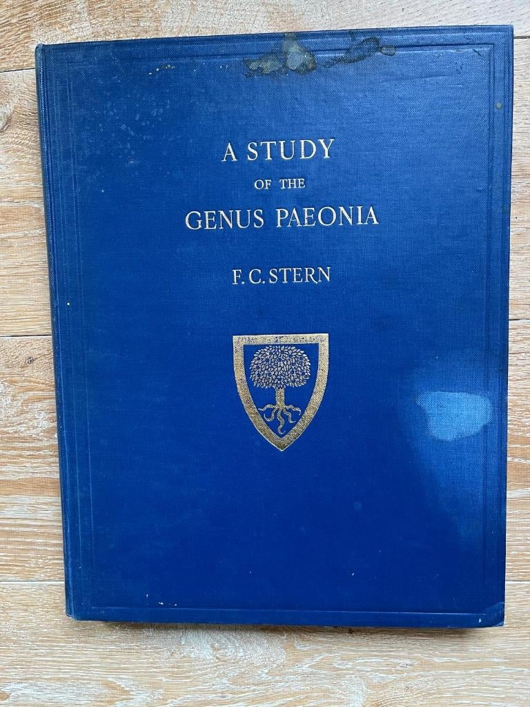 A Study of the Genus Paeonia - F.C. Stern 1946, Boeken, Ophalen of Verzenden, Gelezen