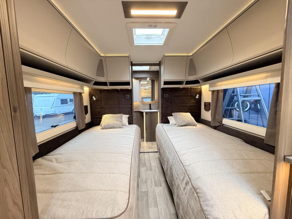 Kabe Imperial 740 TDL E2, Caravans en Kamperen, Caravans, Rondzit, Schokbreker, 7 tot 8 meter, Bedrijf