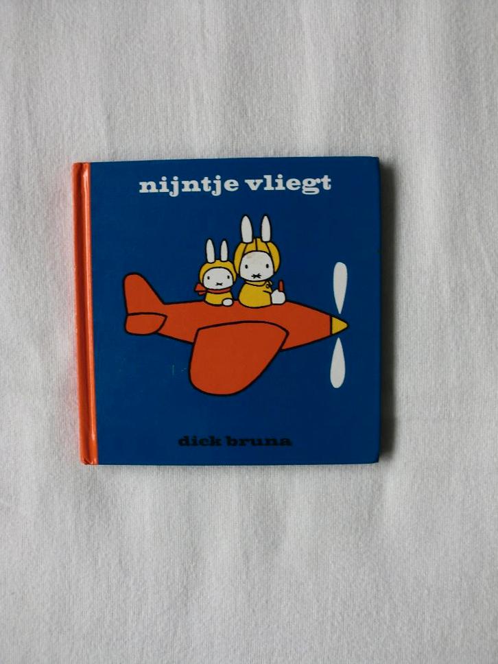 Dick Bruna - nijntje vliegt (uit 2018), Boeken, Kinderboeken | Kleuters, Nieuw, Fictie algemeen, 4 jaar, Ophalen of Verzenden