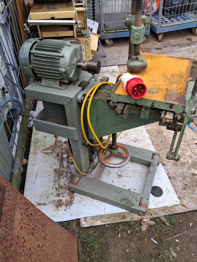 Langgatboor/Frees met verstelbare tafel en boren, Doe-het-zelf en Verbouw, Gereedschap | Freesmachines, Gebruikt, Elektrisch, Overige soorten