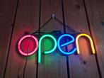 Neon 'Open' bord - Kleurrijk LED lichtreclame, Ophalen of Verzenden, Zo goed als nieuw, Modern, Neon, Reclame, Zakelijk