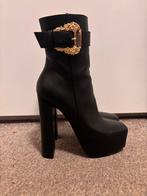 Versace Jeans Couture Hoge Hakken 15cm Plateau 5cm, Zwart, Ophalen of Verzenden, Zo goed als nieuw, Schoenen met hoge hakken