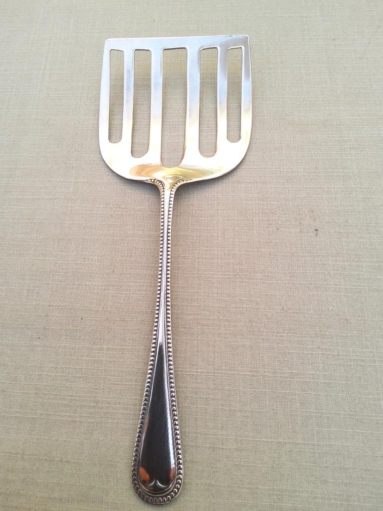 Antieke verzilverde Aspergeschep met parelrand, Antiek en Kunst, Ophalen of Verzenden