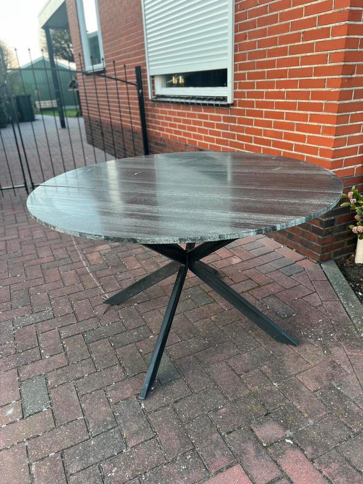 GRATIS OPHALEN! Ronde eettafel met zwart marmer blad, Tuin en Terras, Tuintafels, Gebruikt, Rond, Metaal, Ophalen