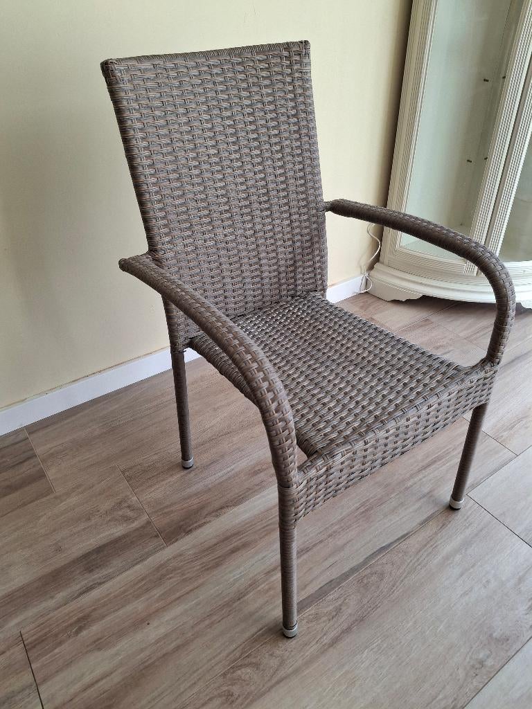 Te koop 4 terras stoelen, Ophalen, Zo goed als nieuw, Kunststof, Stapelbaar