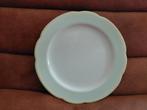 Mooi gevormd klein bordje. Royal Thal classic. Pearl China, Ophalen of Verzenden, Zo goed als nieuw, Bord(en), Overige stijlen