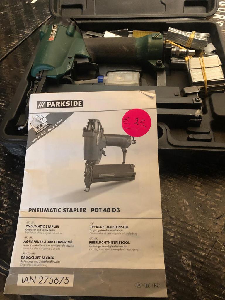 Tekker, Ophalen of Verzenden, Zo goed als nieuw