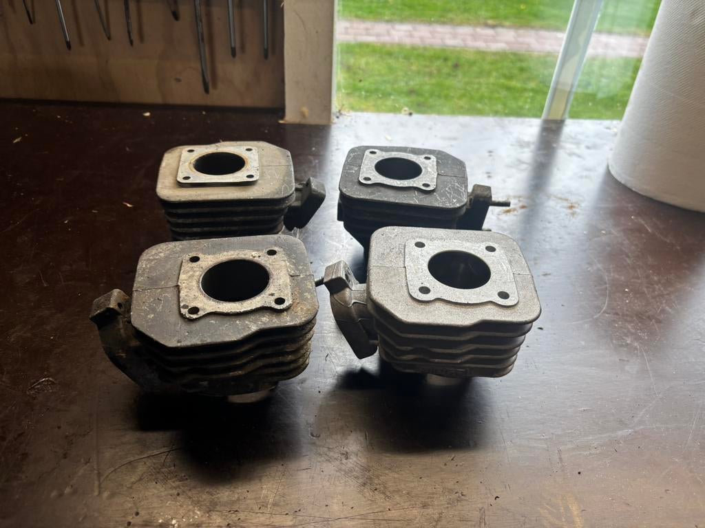 Cilinder Peugeot 50cc, Ophalen of Verzenden, Zo goed als nieuw