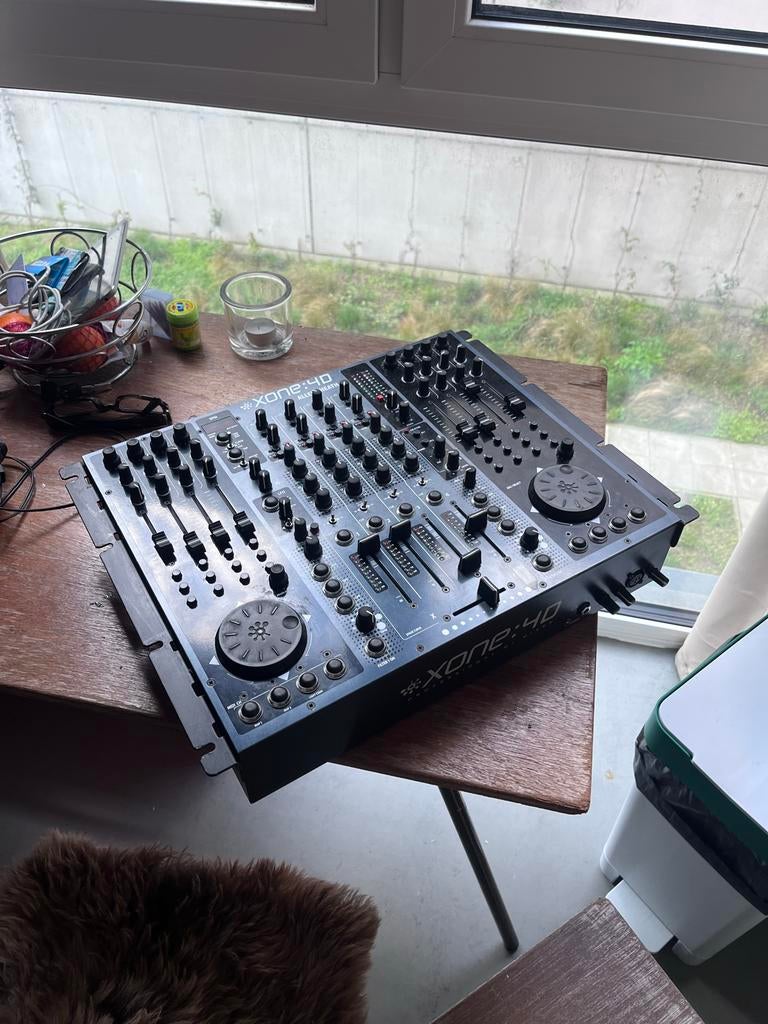 Allen & Heath XONE 4:D DJ Mixer met Multikabel, Muziek en Instrumenten, Ophalen, Zo goed als nieuw, Minder dan 5 kanalen, Microfooningang
