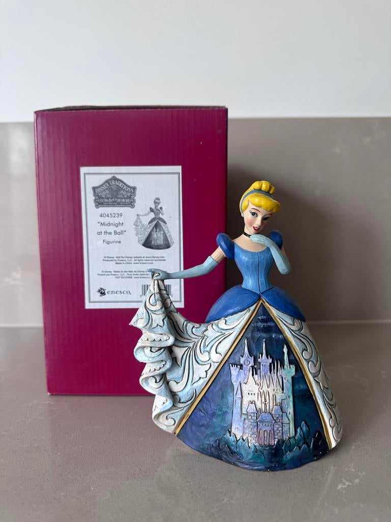 Disney Traditions Assepoester, Ophalen of Verzenden, Assepoester of Belle, Zo goed als nieuw, Beeldje of Figuurtje
