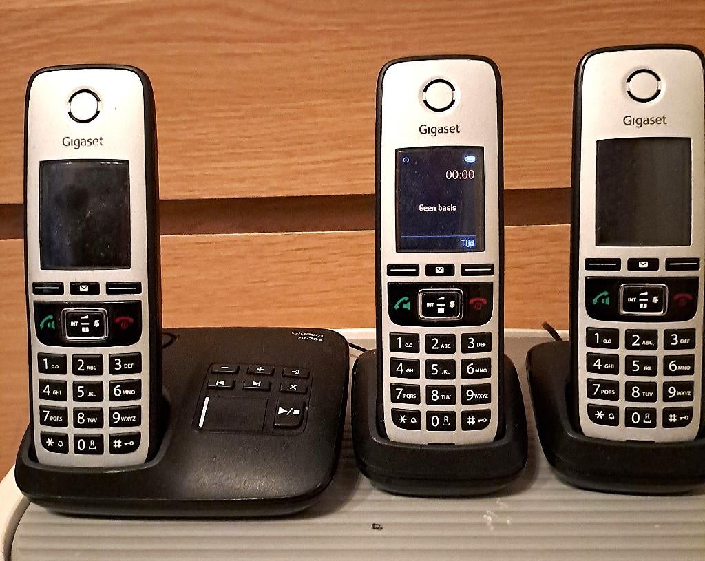 Gigaset A670A met 3 handsets, antwoordapparaat en 20 m kabel, Ophalen, Gebruikt, 3 handsets