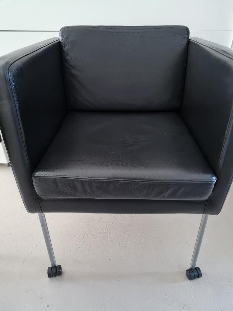 Lensvelt Deejay 4 stoel zwart leer – design Dirk van Berkel, Huis en Inrichting, Stoelen, Ophalen, Strak, Gebruikt, Zwart